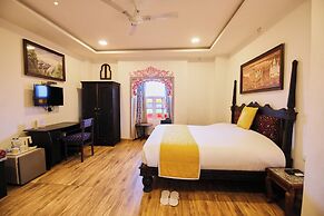 Bloom Boutique | Lake Pichola