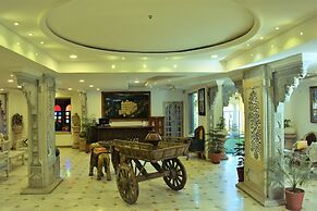 Bloom Boutique | Lake Pichola