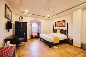 Bloom Boutique | Lake Pichola