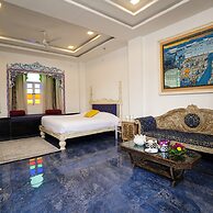 Bloom Boutique | Lake Pichola