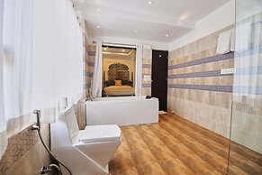 Bloom Boutique | Lake Pichola