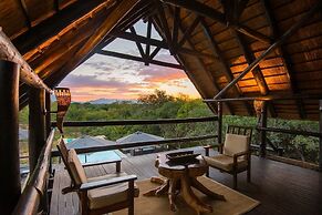 Vuyani Safari Lodge