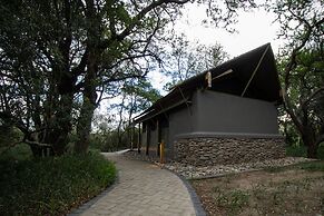 Vuyani Safari Lodge