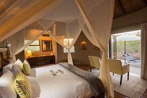 Vuyani Safari Lodge