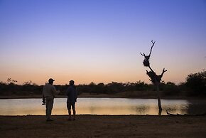 Vuyani Safari Lodge