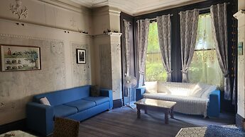 OYO Cornerstone Manor Hotel