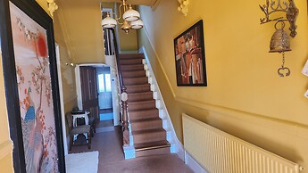 OYO Cornerstone Manor Hotel