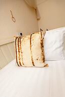 OYO Cornerstone Manor Hotel