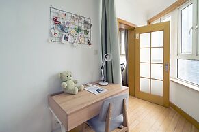 Good Time Travellers Inn-People Square No.2