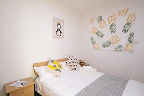 Good Time Travellers Inn-People Square No.2