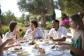 Aphrodite Hills Rentals – Premium Serviced Apartments