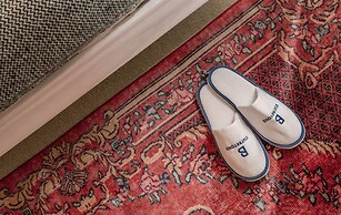 The Modern Classic - Contemporary & Elegant 3bdr Home