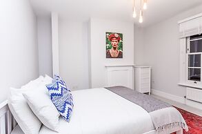 The Modern Classic - Contemporary & Elegant 3bdr Home