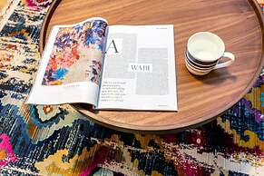 The Modern Classic - Contemporary & Elegant 3bdr Home