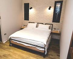 Taichung 213 corner homestay