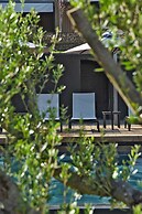 Sani More & Sani Woods