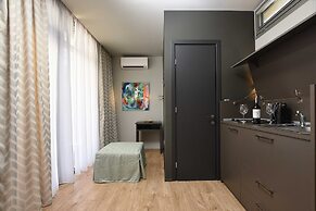 Sani More & Sani Woods