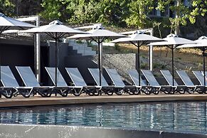 Sani More & Sani Woods