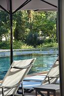 Sani More & Sani Woods