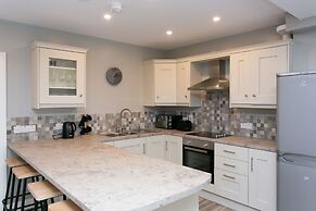 University Road Apartments