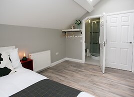 University Road Apartments