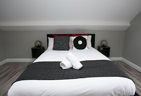 University Road Apartments