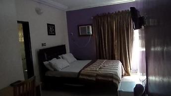 Cristabol Apartments