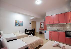 Atlantis Hotel & Apartments