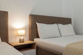 Atlantis Hotel & Apartments