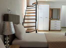 Atlantis Hotel & Apartments