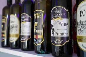 Atlantis Hotel & Apartments