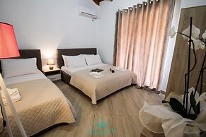 Atlantis Hotel & Apartments