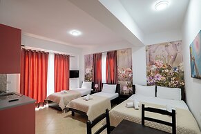 Atlantis Hotel & Apartments