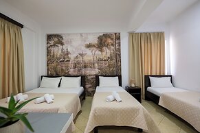 Atlantis Hotel & Apartments