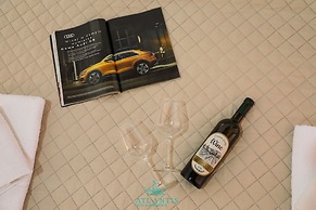 Atlantis Hotel & Apartments