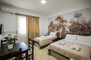 Atlantis Hotel & Apartments