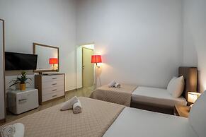 Atlantis Hotel & Apartments