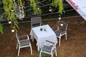 Atlantis Hotel & Apartments