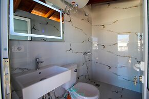 Atlantis Hotel & Apartments