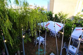 Atlantis Hotel & Apartments