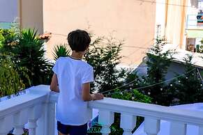 Atlantis Hotel & Apartments