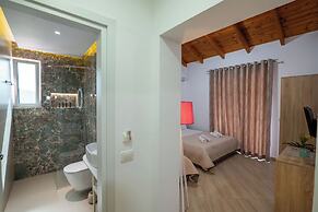 Atlantis Hotel & Apartments