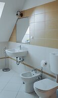 Apartments Mozinetova hisa