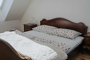 Apartments Mozinetova hisa