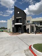 Scottish Inns and Suites Scarsdale