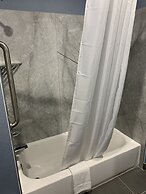 Scottish Inns and Suites Scarsdale