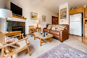 Lakepointe Court Town Homes by CRMR