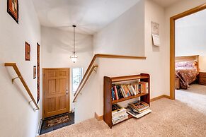 Lakepointe Court Town Homes by CRMR