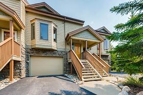 Lakepointe Court Town Homes by CRMR