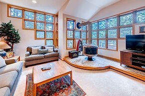 River Glen Condos by CRMR